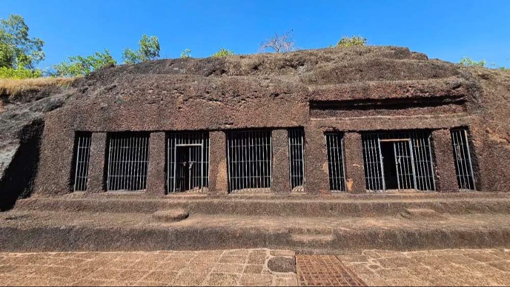 Arvalem Caves